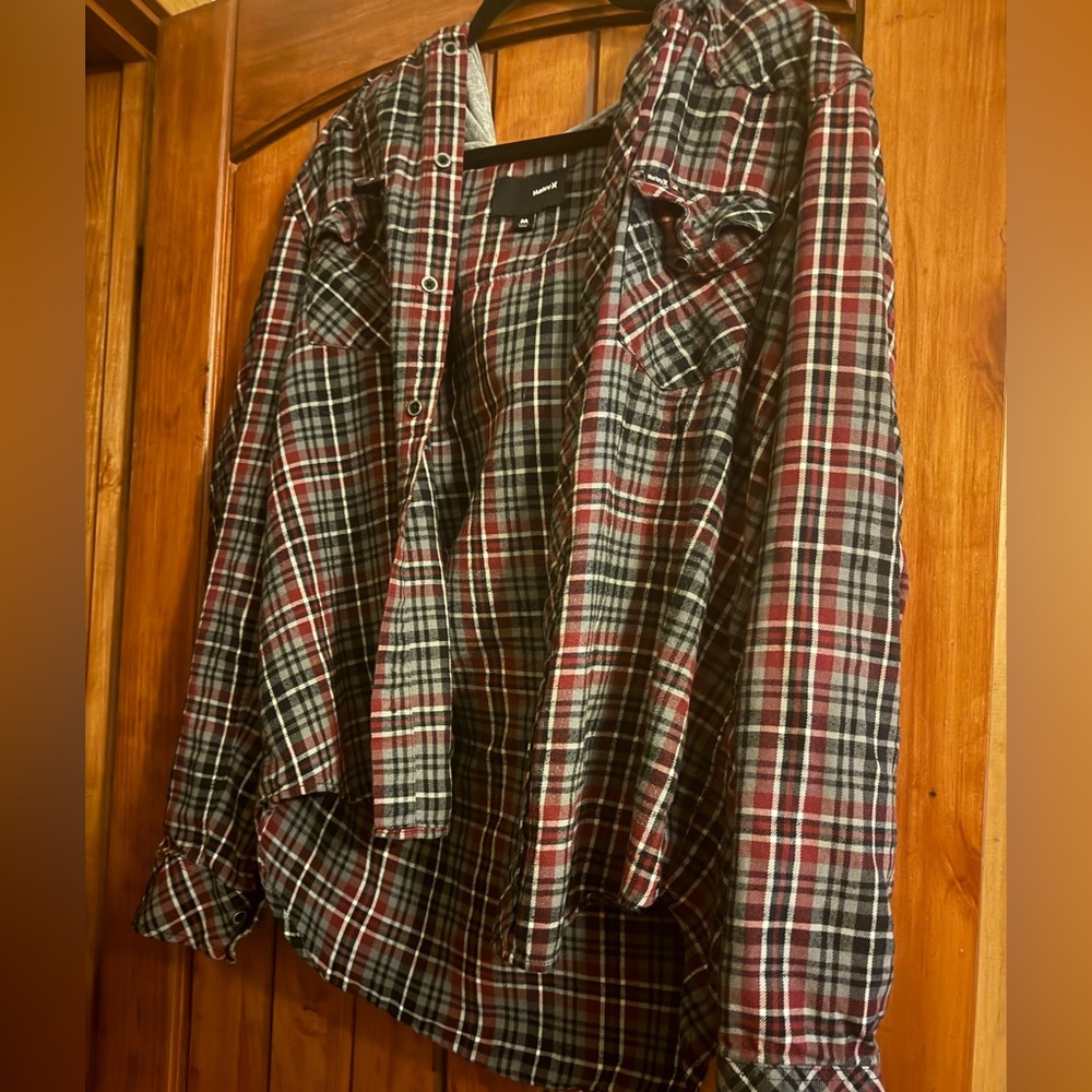 Plaid men’s flannel with hood